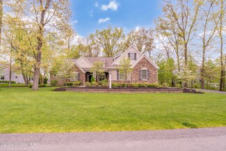12 Bridlewood Loop, Rexford, NY 12148