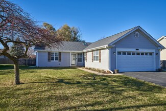 323 Old Country Way, Wauconda, IL 60084