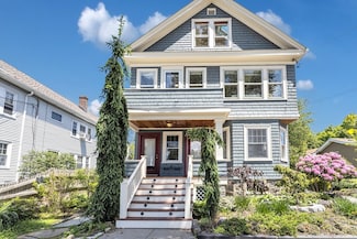 89 Dent St, West Roxbury, MA 02132