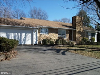 810 Hughes Dr, Trenton, NJ 08690