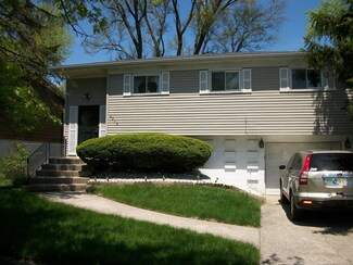 4716 E 6th Ave, Gary, IN 46403