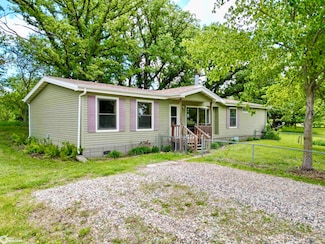 20892 Olympic Ave, Carroll, IA 51401