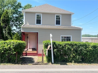 30 1st St, Leetsdale, PA 15056