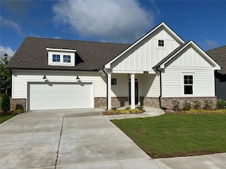 204 Saratoga Dr, Acworth, GA 30102