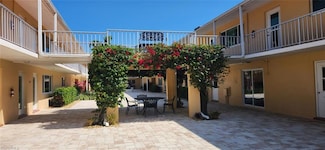 548 Broad Ave S Unit 548, Naples, FL 34102