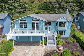 2105 NW Parker Ave, Waldport, OR 97394