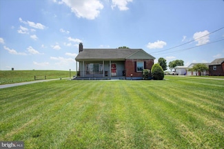 890 Buchanan Trail E, Greencastle, PA 17225