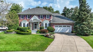 5450 Pebble Beach Dr, Hamburg, NY 14075