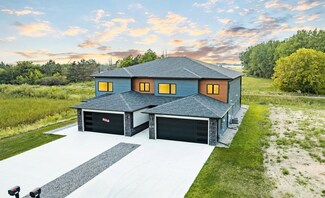 3312 Ponderosa Court Unit B, Spirit Lake, IA 51360