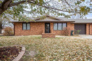 1508 E 42nd St, Kearney, NE 68847
