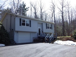 1 Aspen Dr, Center Tuftonboro, NH 03816
