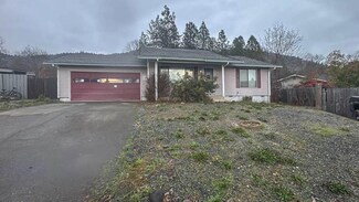 1023 NE Primrose Place, Grants Pass, OR 97526