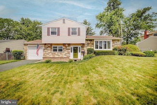 537 Cassingham Rd, Fairless Hills, PA 19030