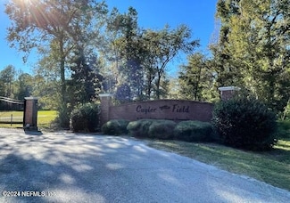 11049 Seneca Ln, Glen St. Mary, FL 32040