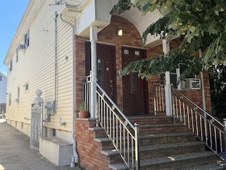 88-23 184th St, Hollis, NY 11423