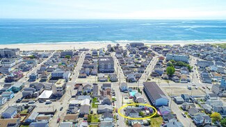 9 Bragg Ave, Hampton, NH 03842