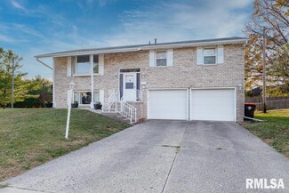 4607 N Montello Dr, Peoria, IL 61614