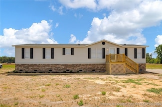 152 Three Bridges Rd, Pembroke, NC 28372