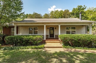 1002 Hearthside Ct S, Hendersonville, TN 37075