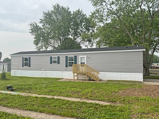781 W Walcott Rd Unit 13, Walcott, IA 52773