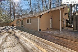 1300 Laurel Ln, Blowing Rock, NC 28605