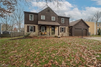 7831 Windbur Cir NW, North Canton, OH 44720