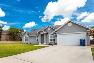 316 Crownhill, Pleasanton, TX 78064