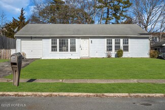 6 Anchor Rd, Barnegat, NJ 08005