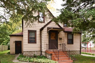 204 N Kinzie St, Thornton, IL 60476