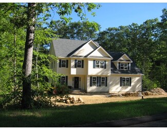 7 Acorn Ln, Sturbridge, MA 01566