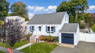 53 Dexter St, Peabody, MA 01960