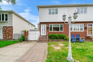 45 Dorothy St, Staten Island, NY 10314