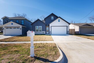 1720 S Hughes Ave, Fort Worth, TX 76105
