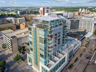 221 E College St Unit 803, Iowa City, IA 52240