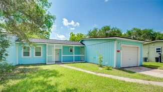 2625 Duncan Dr, Freeport, TX 77541