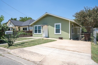 813 5th, Lockhart, TX 78644