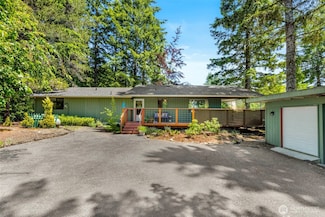 131 E Vine Maple Ln, Union, WA 98592
