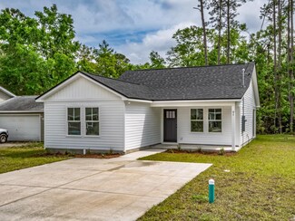 97 Shar-Mel-re Ln, Crawfordville, FL 32327