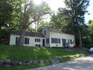5 Old Landing Rd, Durham, NH 03824
