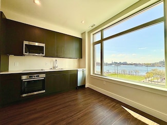 99 Sumner St Unit 513, Boston, MA 02128