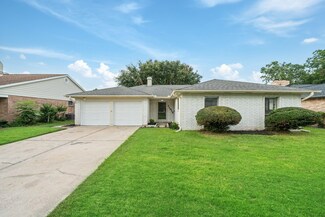 11018 Ensbrook Dr, Houston, TX 77099