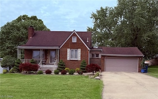 576 Breetz Dr, Campbell, OH 44405