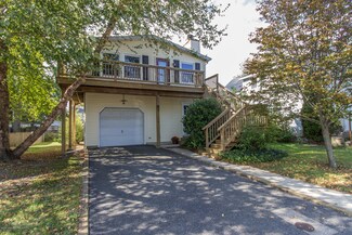 87 Ocean Ave, North Middletown, NJ 07748
