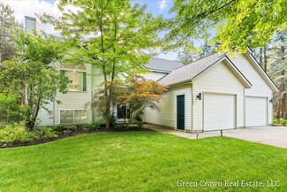 12863 N Star Ct, Grand Haven, MI 49417