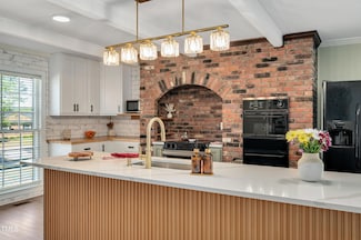 1602 Lake Shore Dr, Dunn, NC 28334