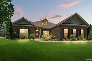 7304 Danan Cir, Owens Cross Roads, AL 35763