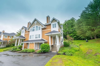 6B Foliage Ln, Dover, VT 05356