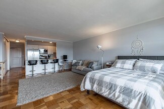 8 Whittier Place Unit 22G, Boston, MA 02114