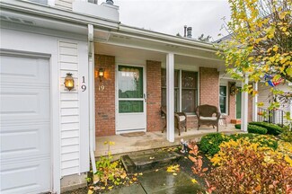 19 Overview Cir, Rochester, NY 14623
