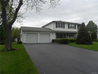 44 Kaymar Dr, Bergen, NY 14416
